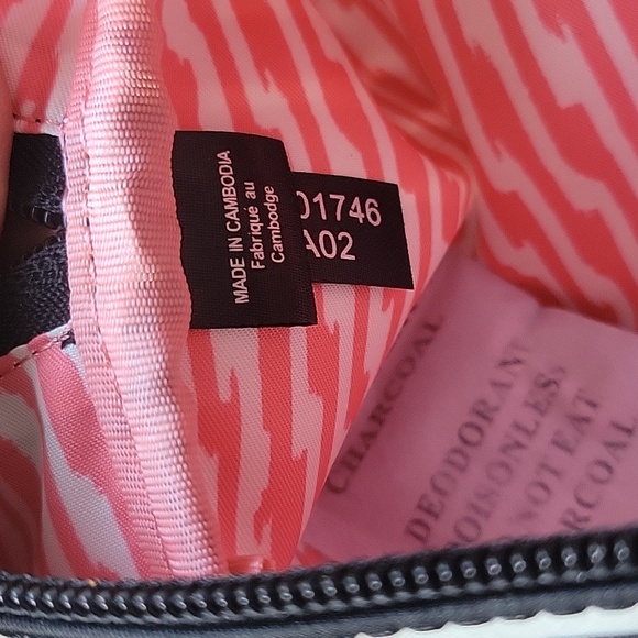 Stella & Dot Small Makeup Pouch - Picture 6 of 6